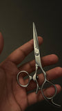 PLAIN SCISSORS FOR PROFESSIONAL BARBERS [SIZE: 5.5"]