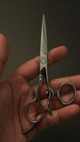 PLAIN SCISSORS FOR PROFESSIONAL BARBERS [SIZE: 5.5"]